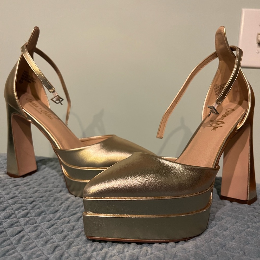 Chase + Chloe gold pointed toe platform heel